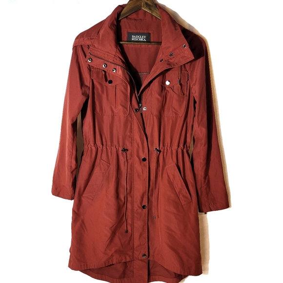 Badgley Mischka Dakota Water Repellent Anorak in Rust Red - Picture 2 of 8